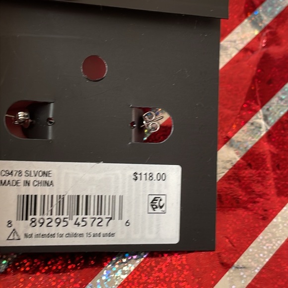 COACH EARRING - Picture 2 of 4